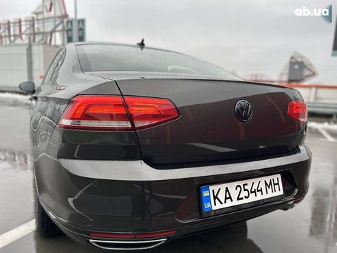 Volkswagen Passat 2018 - фото 27