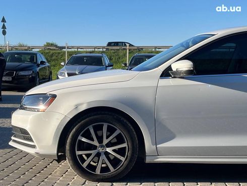Volkswagen Jetta 2016 белый - фото 2