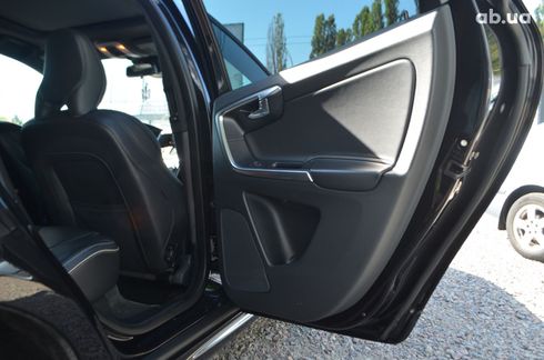 Volvo XC60 2017 черный - фото 12