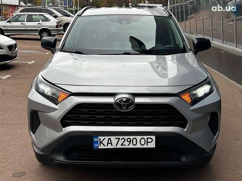 Toyota RAV4 2021 - фото 3