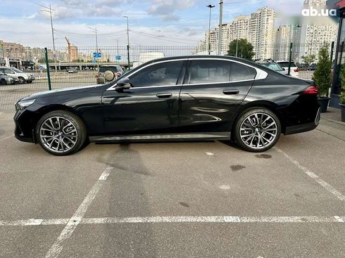 BMW 5 серия 2023 - фото 21