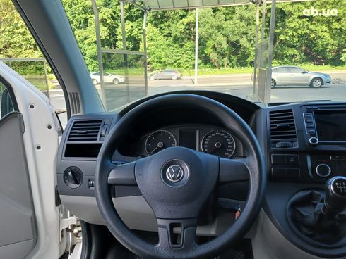 Volkswagen t5 2011 белый - фото 12