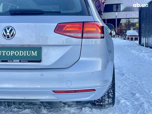 Volkswagen Passat 2018 - фото 17