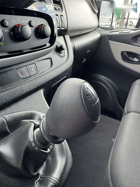 Renault Trafic 2016 - фото 24