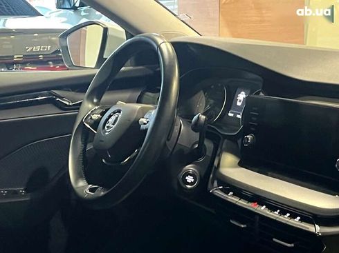 Skoda Octavia 2020 - фото 13
