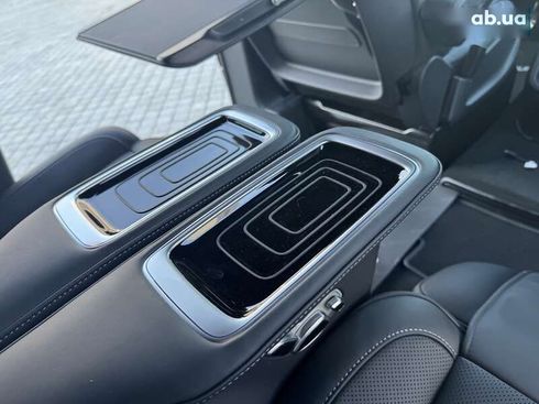 Mercedes-Benz V-Класс 2024 - фото 28