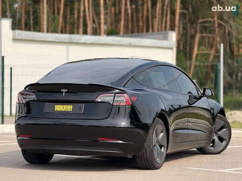 Tesla Model 3 2022 - фото 19