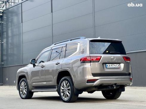Toyota Land Cruiser 2021 - фото 5