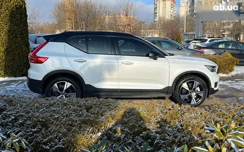 Volvo XC40 2021 - фото 8