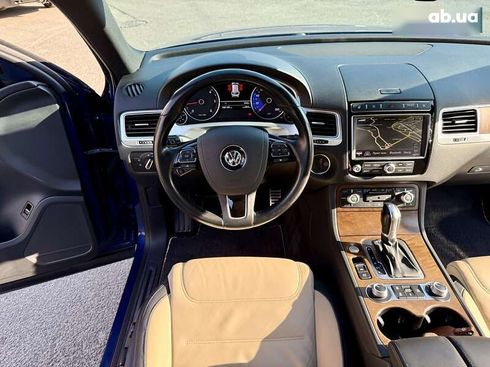Volkswagen Touareg 2015 - фото 29
