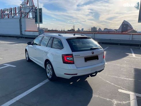 Skoda Octavia 2020 - фото 7