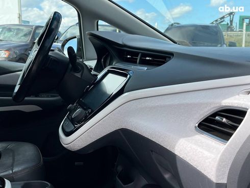 Chevrolet Bolt 2020 серый - фото 13