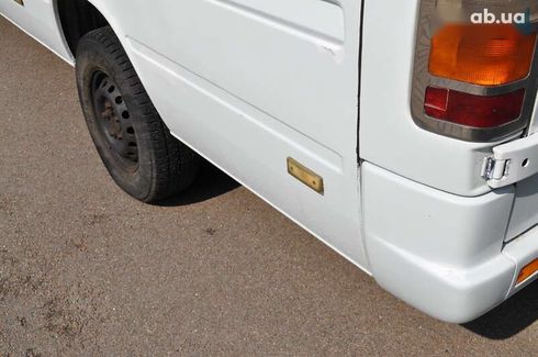 Mercedes-Benz Sprinter 2000 - фото 24