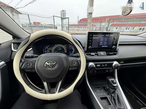 Toyota RAV4 2019 - фото 18