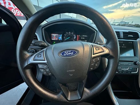 Ford Fusion 2018 красный - фото 5