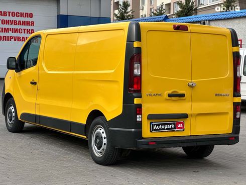 Renault Trafic 2017 желтый - фото 7