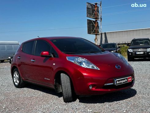 Nissan Leaf 2012 красный - фото 13
