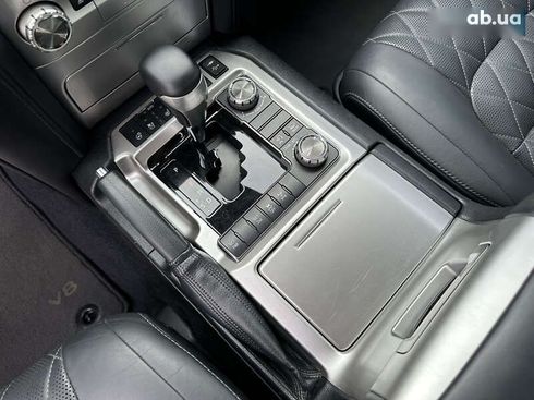 Toyota Land Cruiser 2017 - фото 12