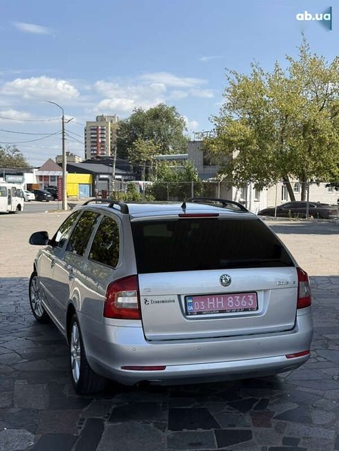 Skoda Octavia 2011 - фото 8