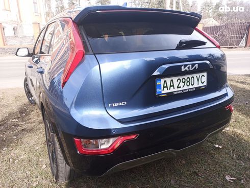 Kia Niro EV 2024 синий - фото 3