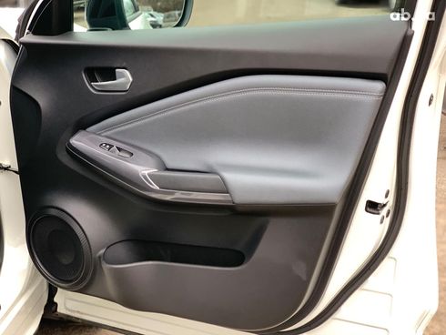 Nissan Juke 2021 белый - фото 25