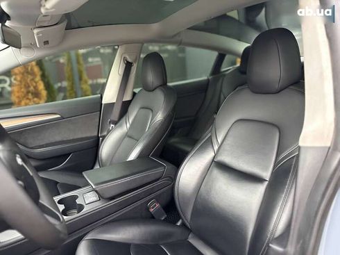 Tesla Model 3 2021 - фото 17