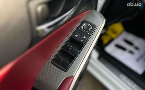 Lexus IS 2015 - фото 18