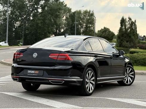 Volkswagen Passat 2018 - фото 13