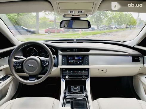 Jaguar XF 2016 - фото 10