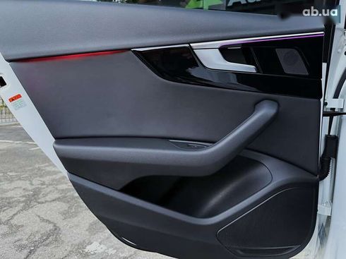 Audi A4 2020 - фото 30