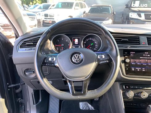 Volkswagen Tiguan 2018 серый - фото 28