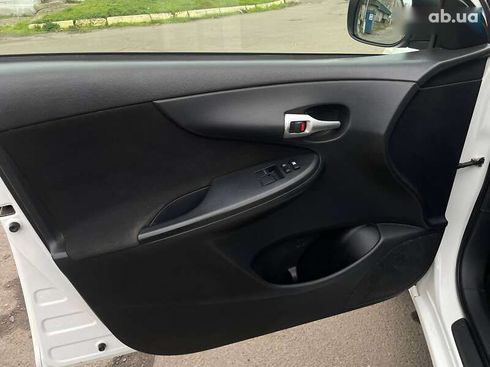 Toyota Corolla 2010 - фото 15