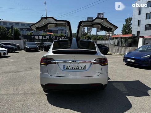 Tesla Model X 2018 - фото 8