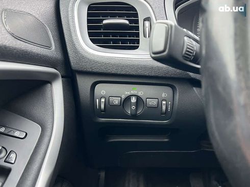 Volvo V40 2013 - фото 21