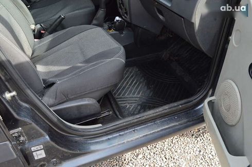 Renault Logan MCV 2011 - фото 19