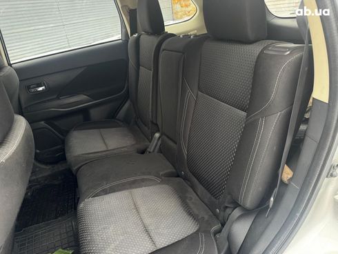 Mitsubishi Outlander 2019 серый - фото 18