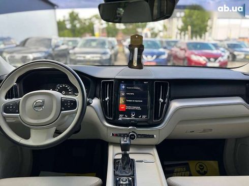 Volvo XC60 2018 - фото 7