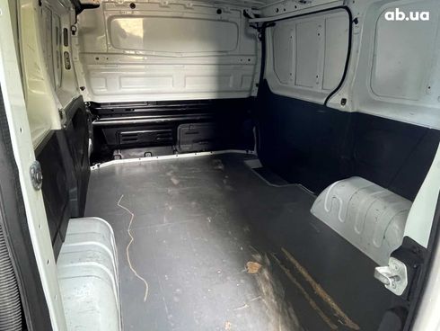 Renault Trafic 2018 белый - фото 33