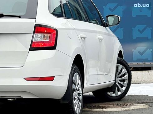 Skoda Fabia 2021 - фото 10
