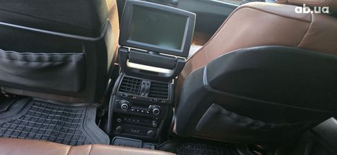 BMW X5 M 2011 белый - фото 13