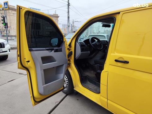 Volkswagen T5 (Transporter) 2011 желтый - фото 19