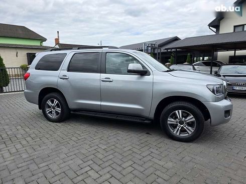 Toyota Sequoia 2014 - фото 13