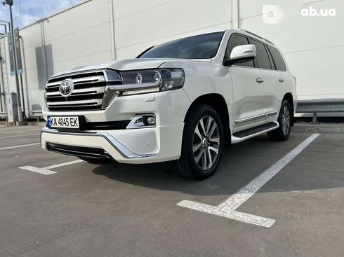 Toyota Land Cruiser 2017 - фото 15