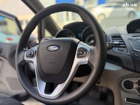Ford Fiesta 2019 серый - фото 29