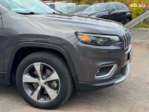Jeep Cherokee 2018 серый - фото 4