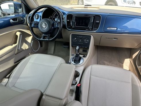 Volkswagen Beetle 2015 синий - фото 17