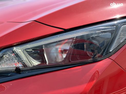 Nissan Leaf 2018 красный - фото 11