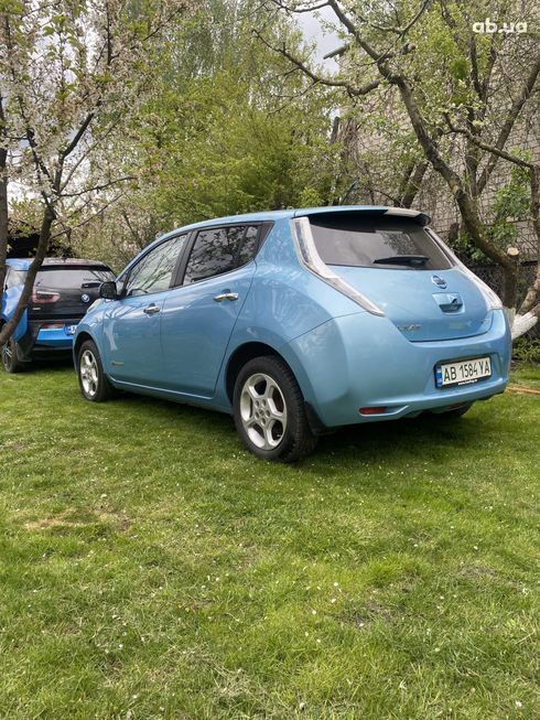 Nissan Leaf 2014 голубой - фото 4