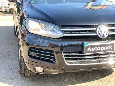 Volkswagen Touareg 2013 черный - фото 10