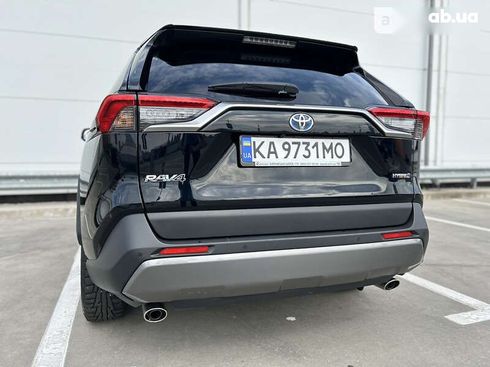 Toyota RAV4 2020 - фото 21